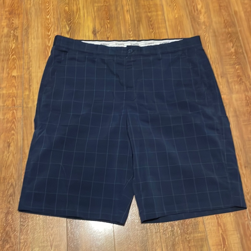 Sunice golf shorts